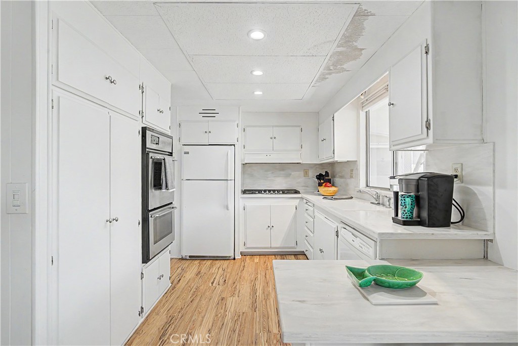 2550 Pacific Coast Hwy 217