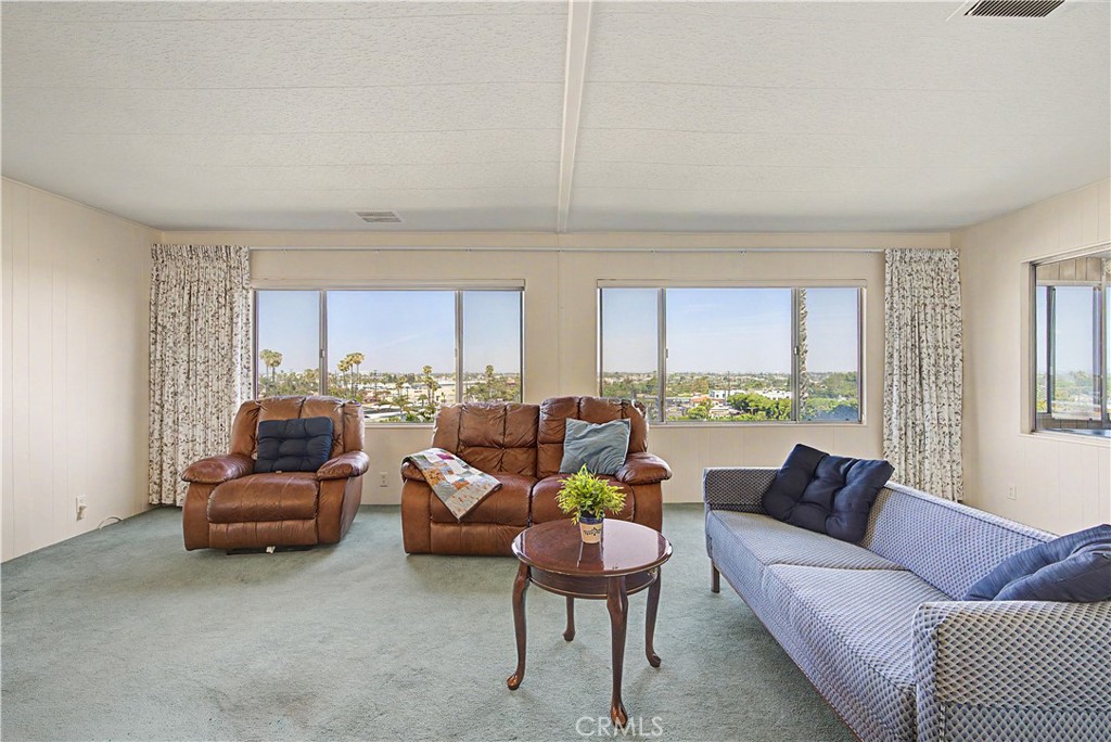 2550 Pacific Coast Hwy 217