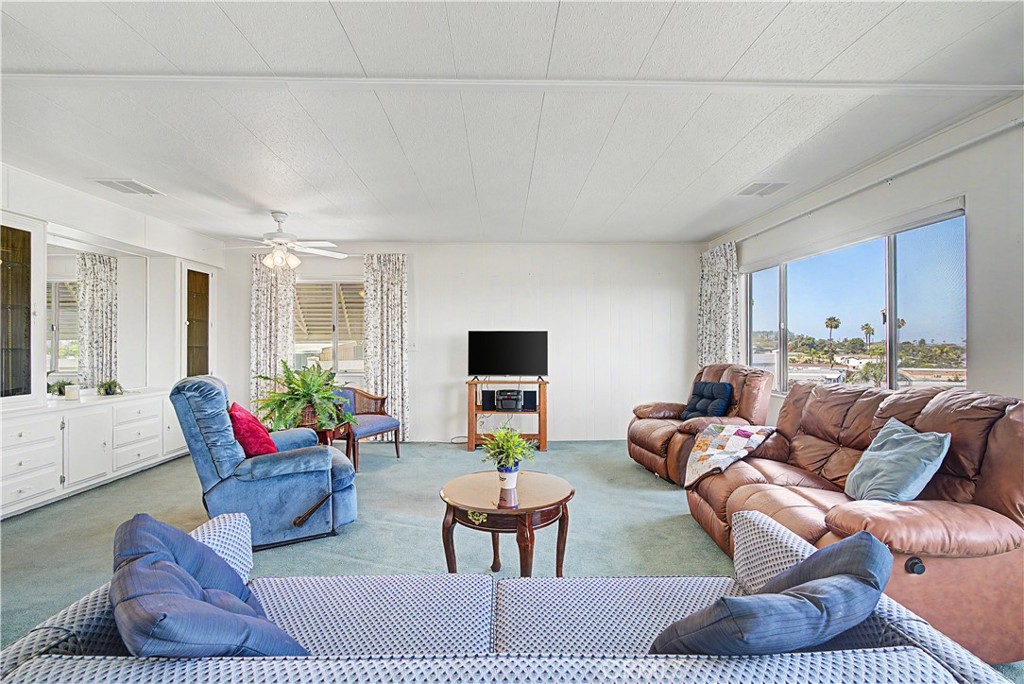 2550 Pacific Coast Hwy 217