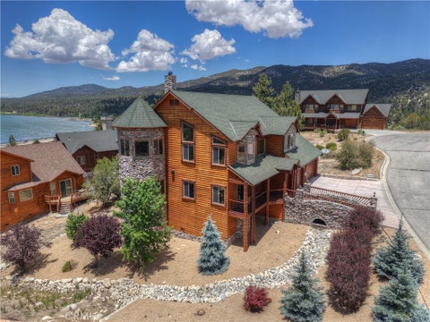 Photo of 440 Windsong PL, Big Bear Lake, CA 92315 (MLS # IG26133441)