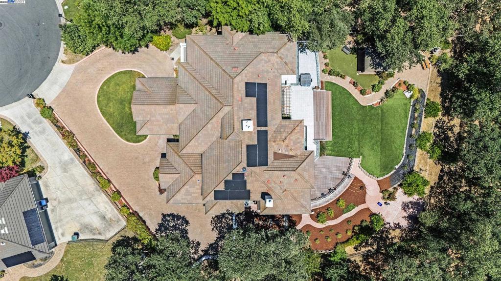 349 Brianne Ct