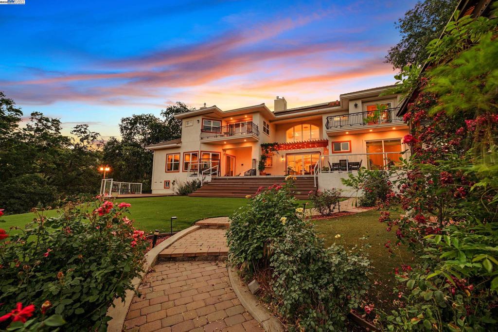 349 Brianne Ct