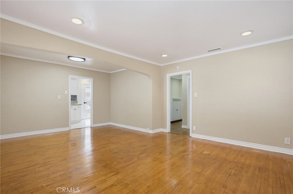 428 W 98th