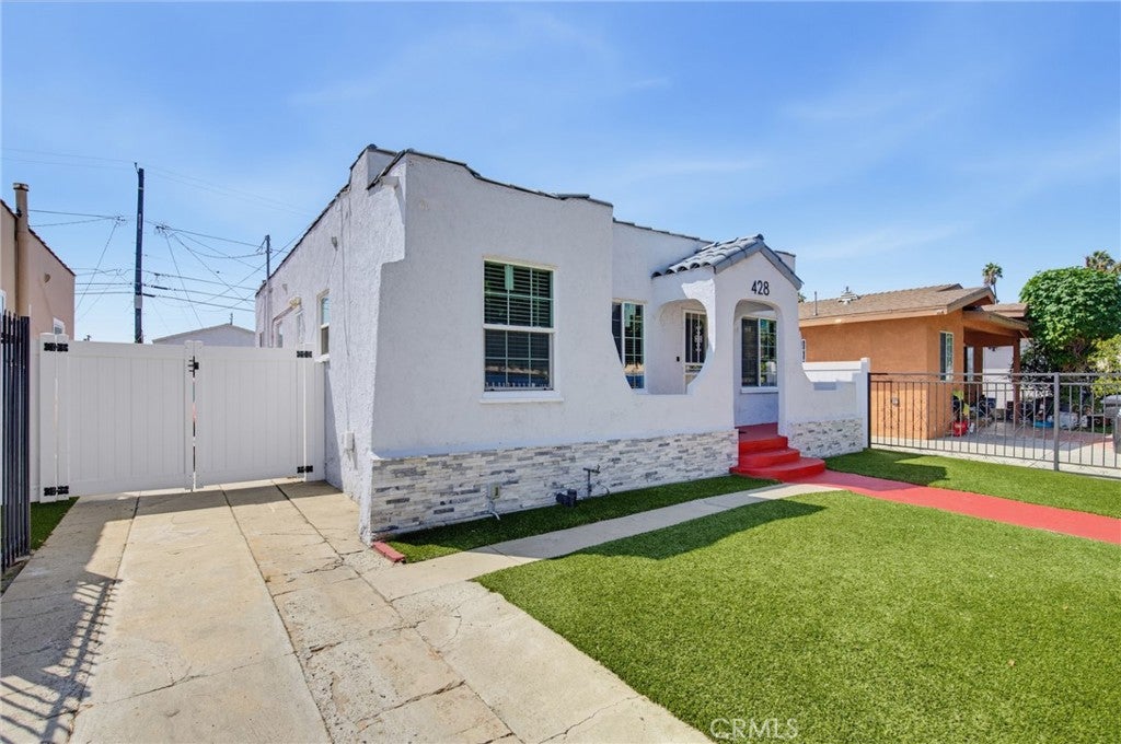 428 W 98th