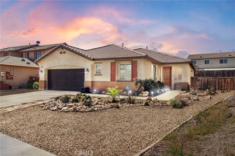 Photo of 13817 Grant WAY, Oak Hills, CA 92344 (MLS # IG26192179)