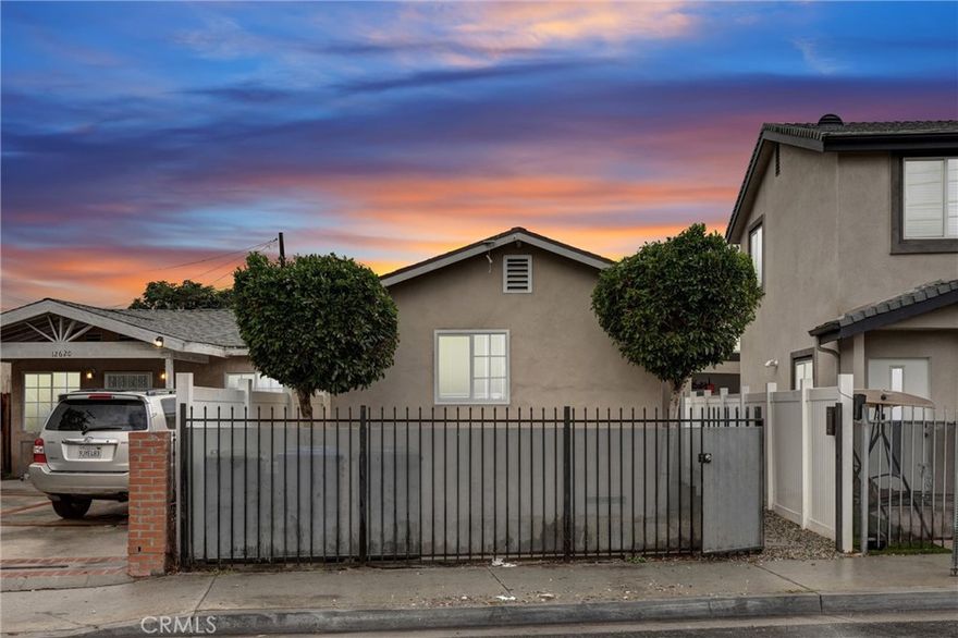 Charming One-Bedroom Retreat in the Heart of Los Angeles County!

Discover comfort and convenience in this cozy 1-bedroom home perfectly situated in a prime central location — just minutes from the beaches, major freeways, and downtown Los Angeles.

Step inside to find a bright, inviting living space that blends modern touches with warm character. The thoughtfully designed layout makes the most of every square foot, creating a comfortable and efficient home ideal for singles, couples, or as a smart investment property.

Enjoy easy access to coastal getaways, trendy dining, shopping, and entertainment, all while nestled in a peaceful neighborhood setting. Commuters will love the quick freeway access to I-405, I-10, and the 105 — making daily travel a breeze.

Highlights:

• • Centrally located near Los Angeles beaches and downtown

• • Move-in ready with stylish updates

• • Bright and open living space with natural light

• • Low-maintenance property perfect for easy living

• • Close to shopping, dining, and major freeways

This hidden gem offers the best of Southern California living — affordable, convenient, and close to it all.

Don’t miss your chance to own this perfectly located Los Angeles gem!