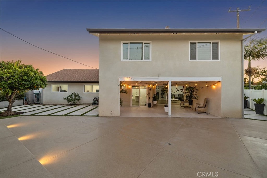 2750 San Carlos