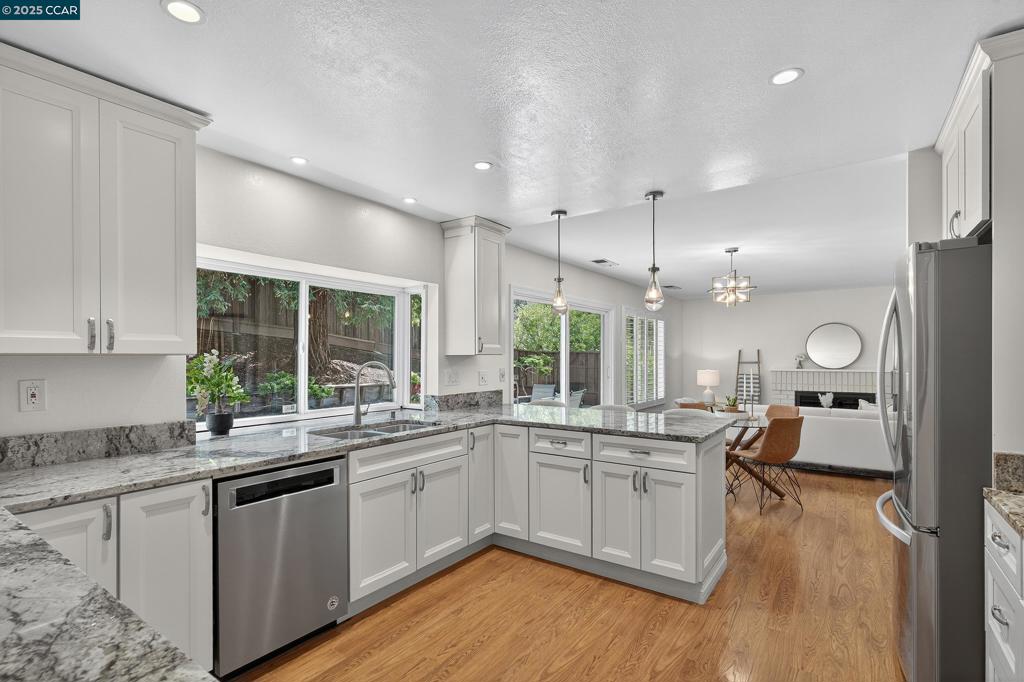 MAY VALLEY - Residential