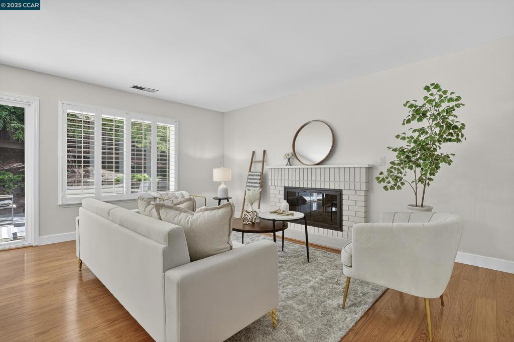 MAY VALLEY - Residential
