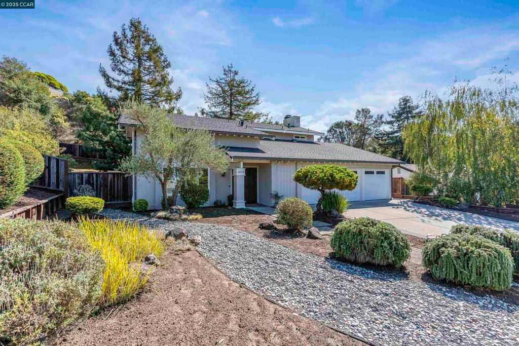 Photo of 3656 Morningside Dr Dr, Richmond, CA 94803 (MLS # 41115124)
