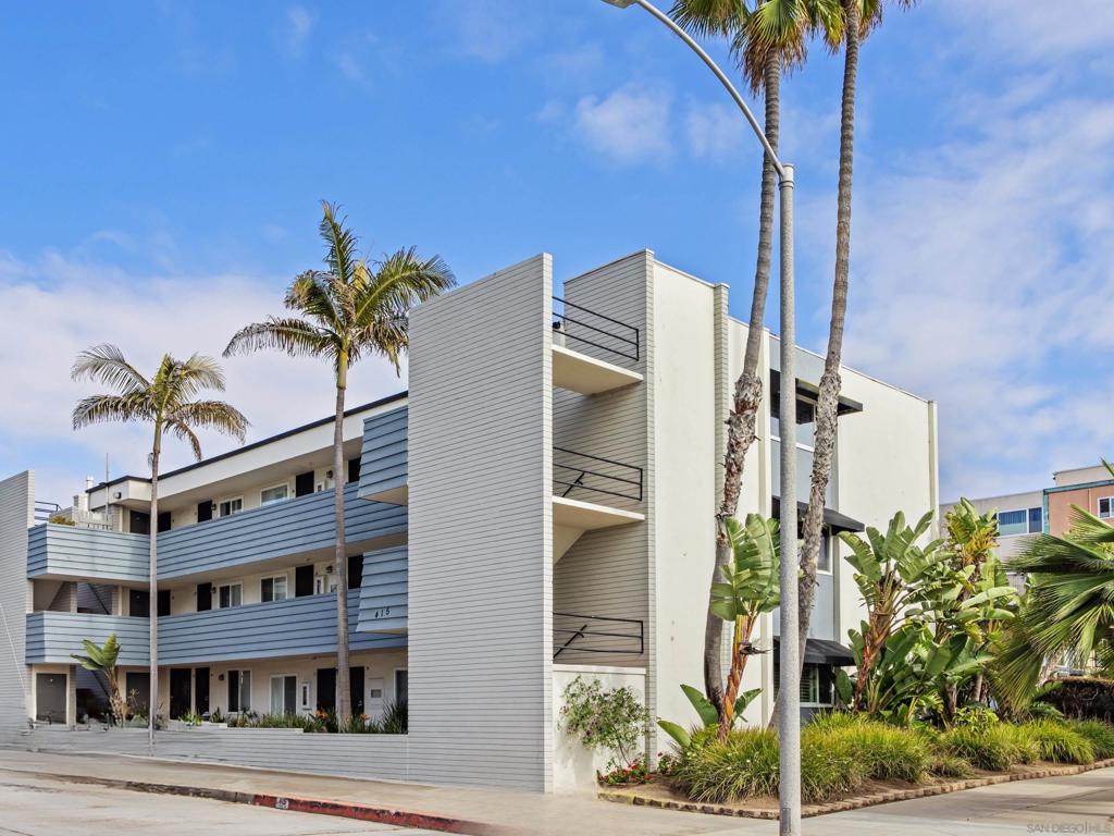 415 Gravilla St 11