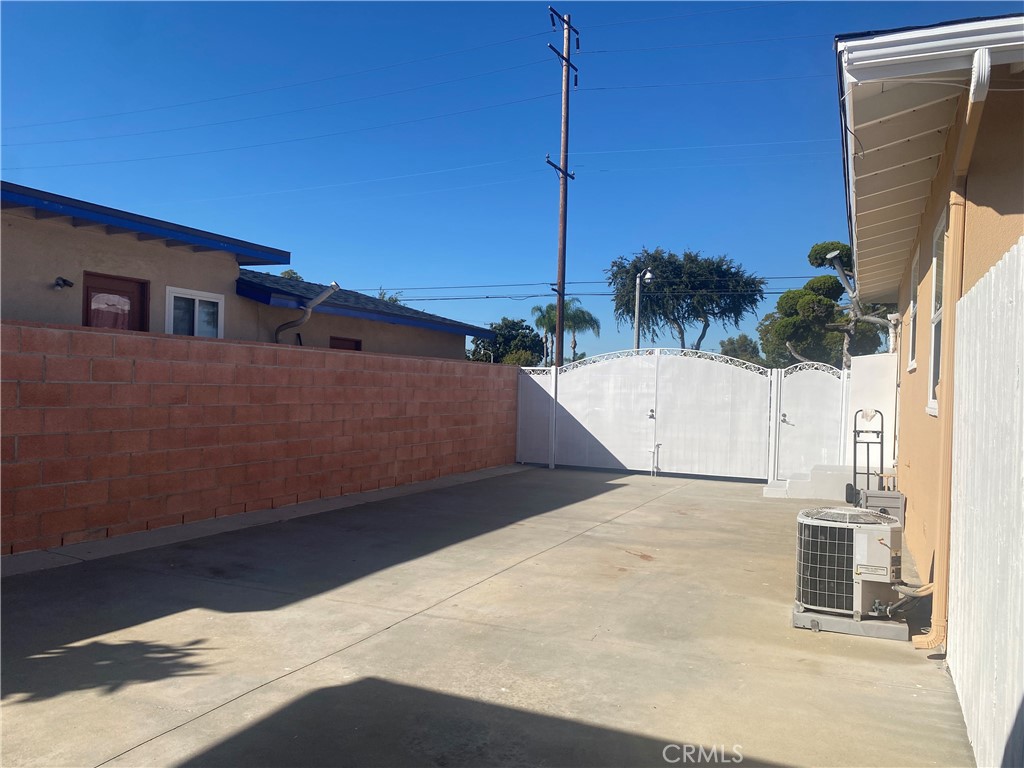 1918 W Orangethorpe Avenue