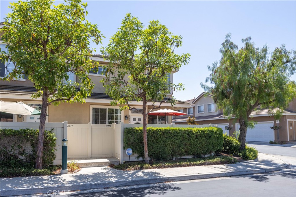 8401 E Durango Way
