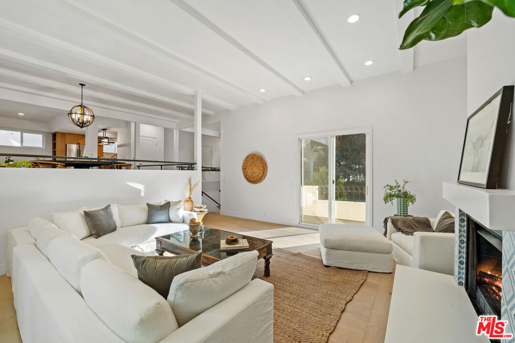 4148 Sunswept Drive