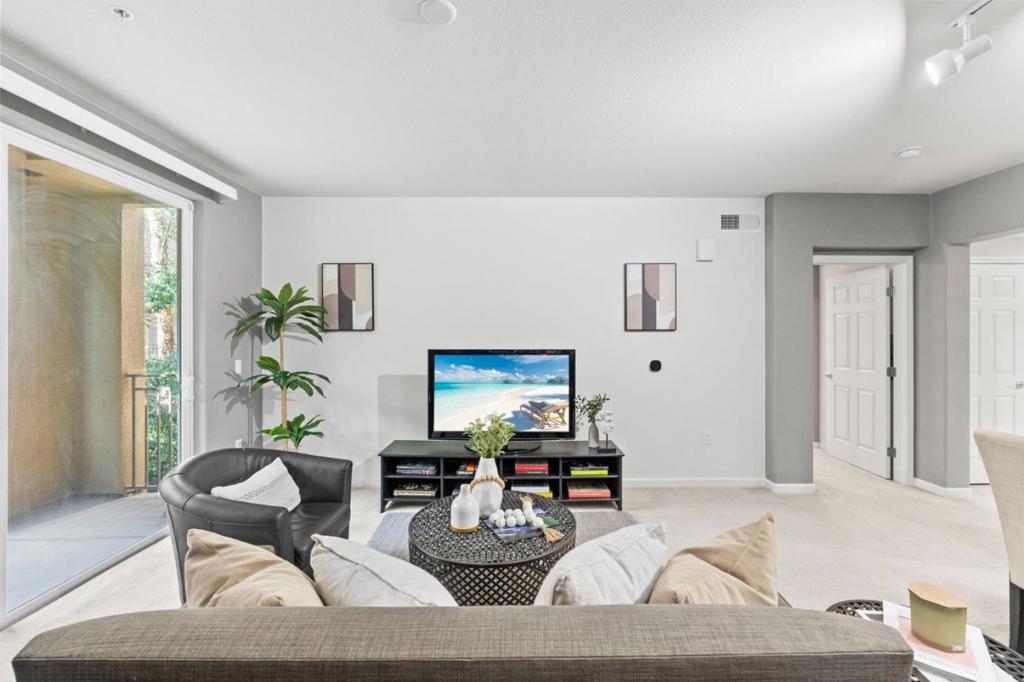 Properties 2 809 Auzerais Avenue 209
