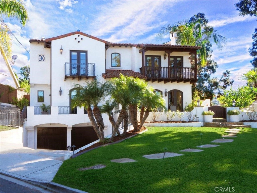 1724 Via Estudillo
