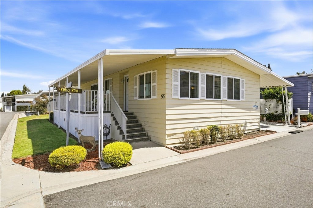 5215 E Chapman 55