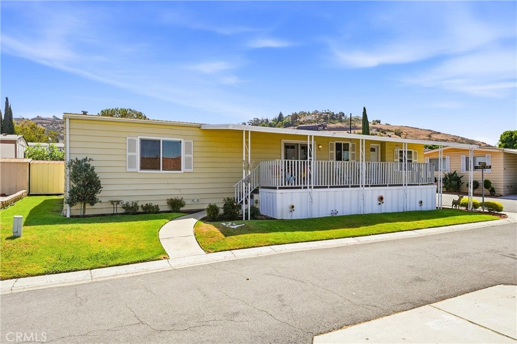 5215 E Chapman 55