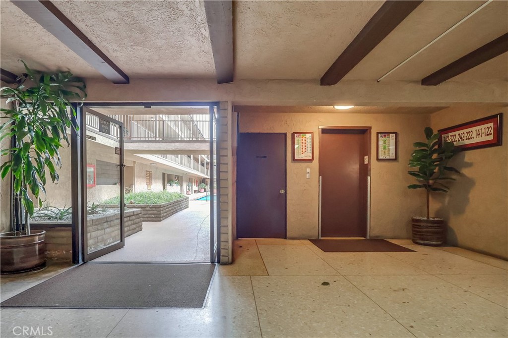 2501 W Redondo Beach Boulevard 306