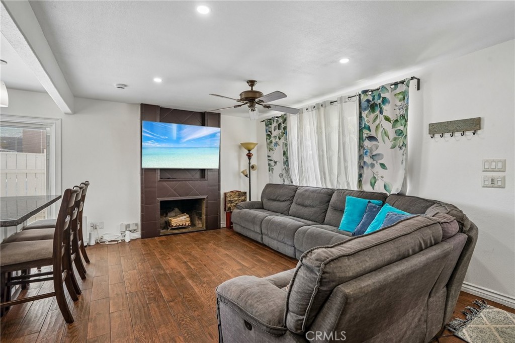 6412 Shawnee