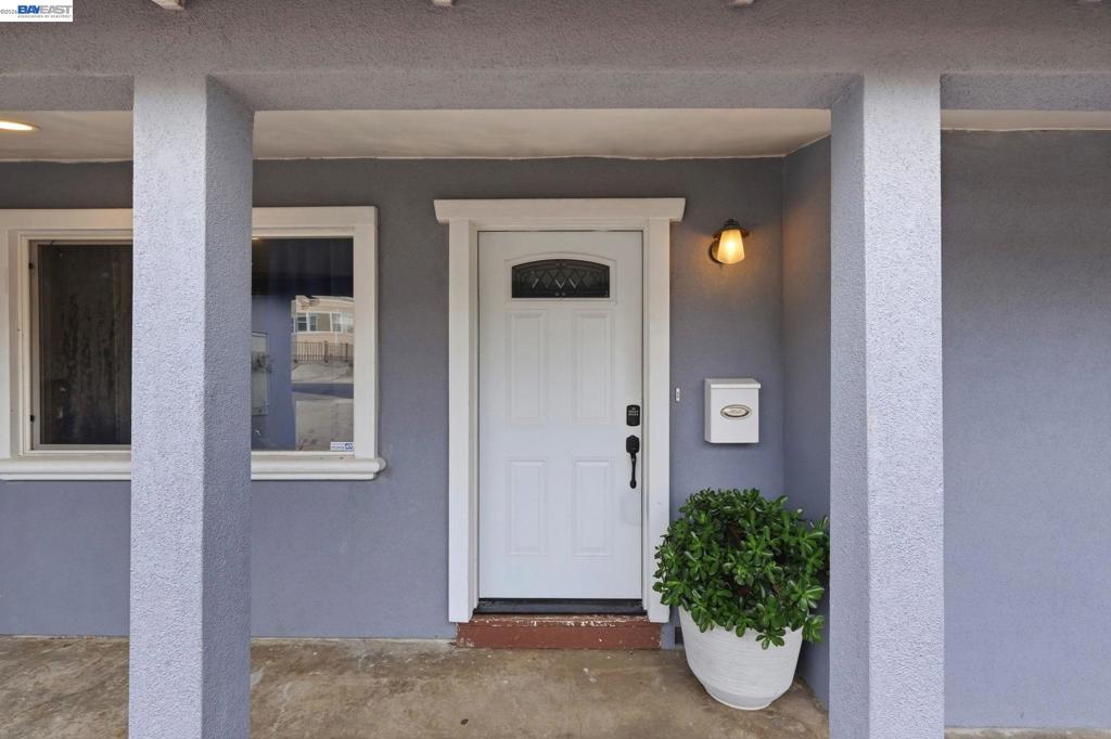 1210 Highland Blvd