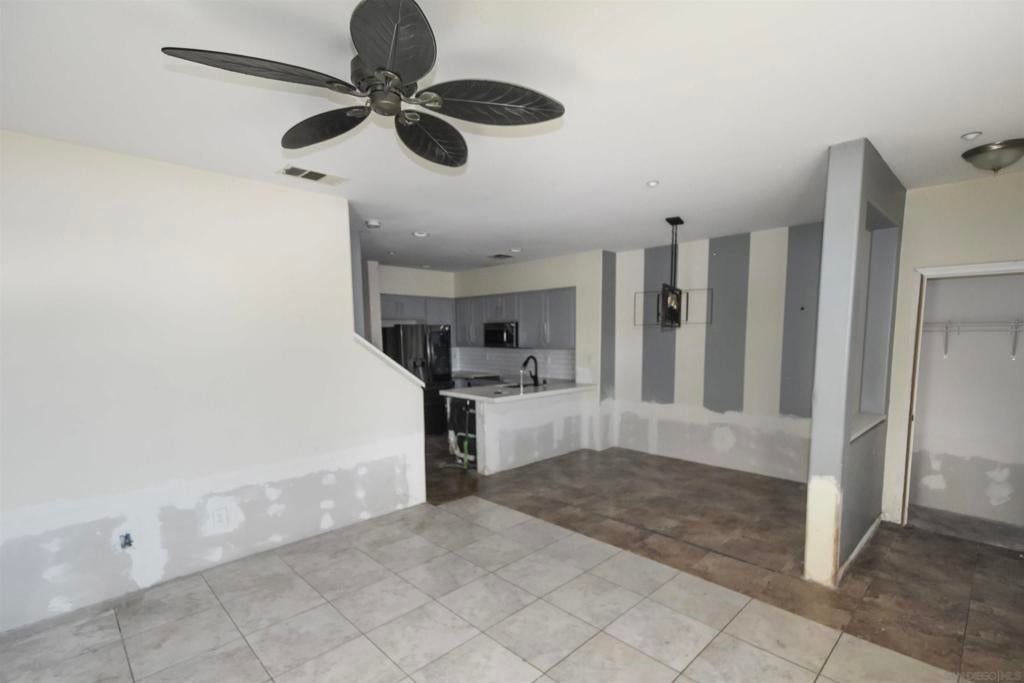 4300 Newton Ave 85