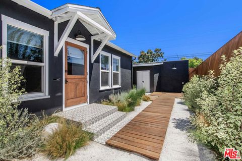 Photo of 326 4TH Avenue #C, Venice, CA 90291 (MLS # 25611327) Photo of 326 4TH Avenue #C, Venice, CA 90291 (MLS # 25611327)