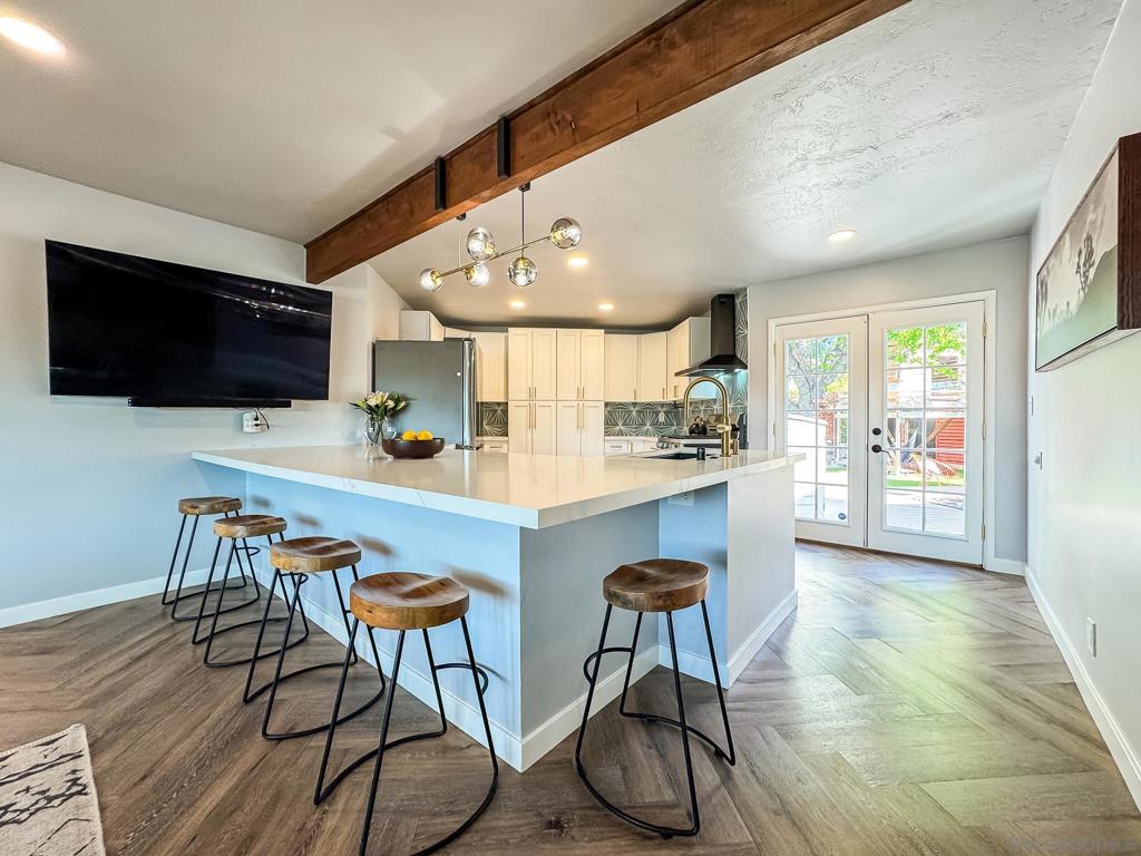 5011 E E Mountain View Dr