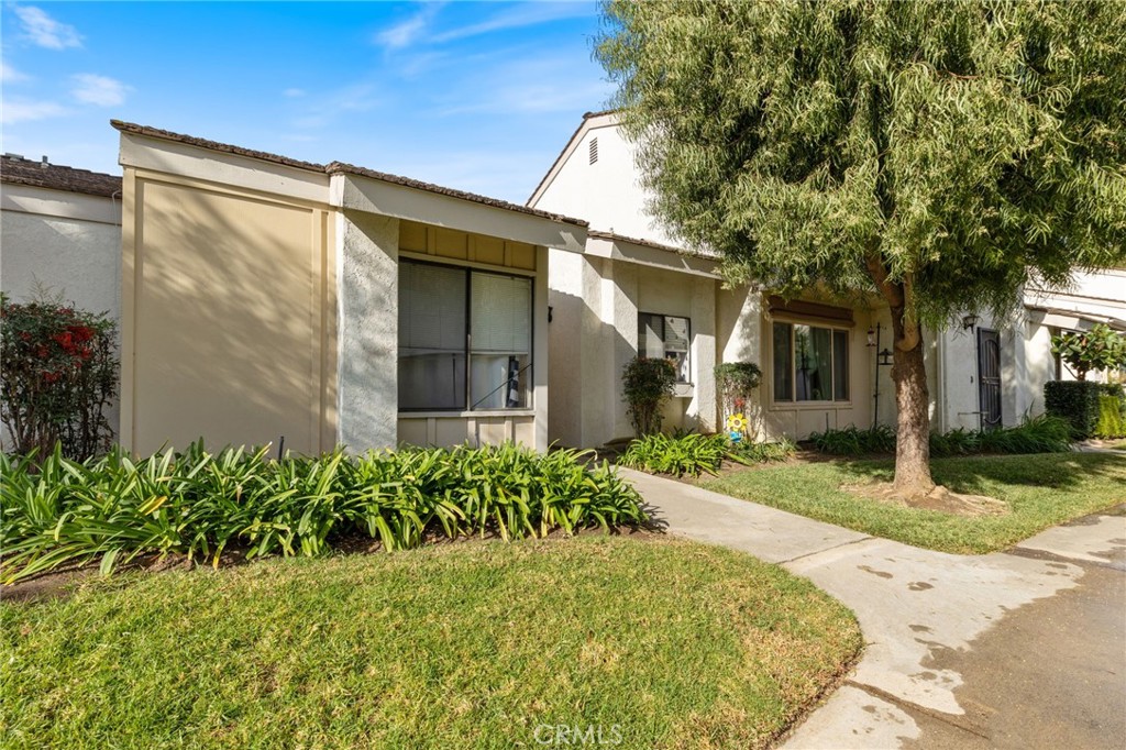 976 E La Habra Boulevard 115