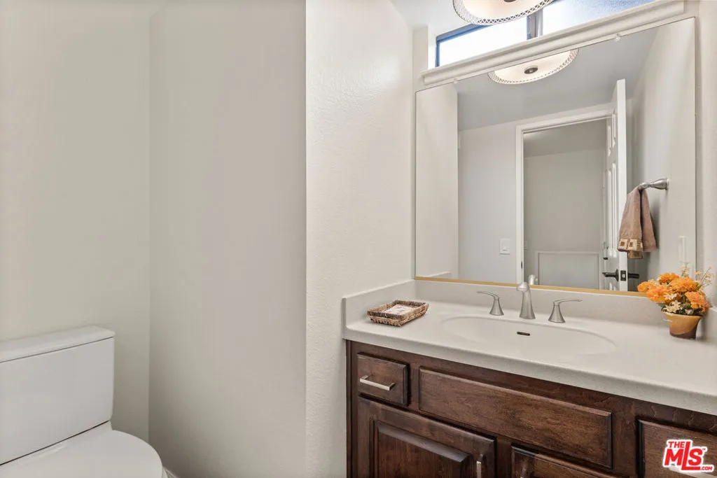 Upland, California 91784, United States, 3 Bedrooms Bedrooms, ,3 BathroomsBathrooms,Residential,Pending,54733