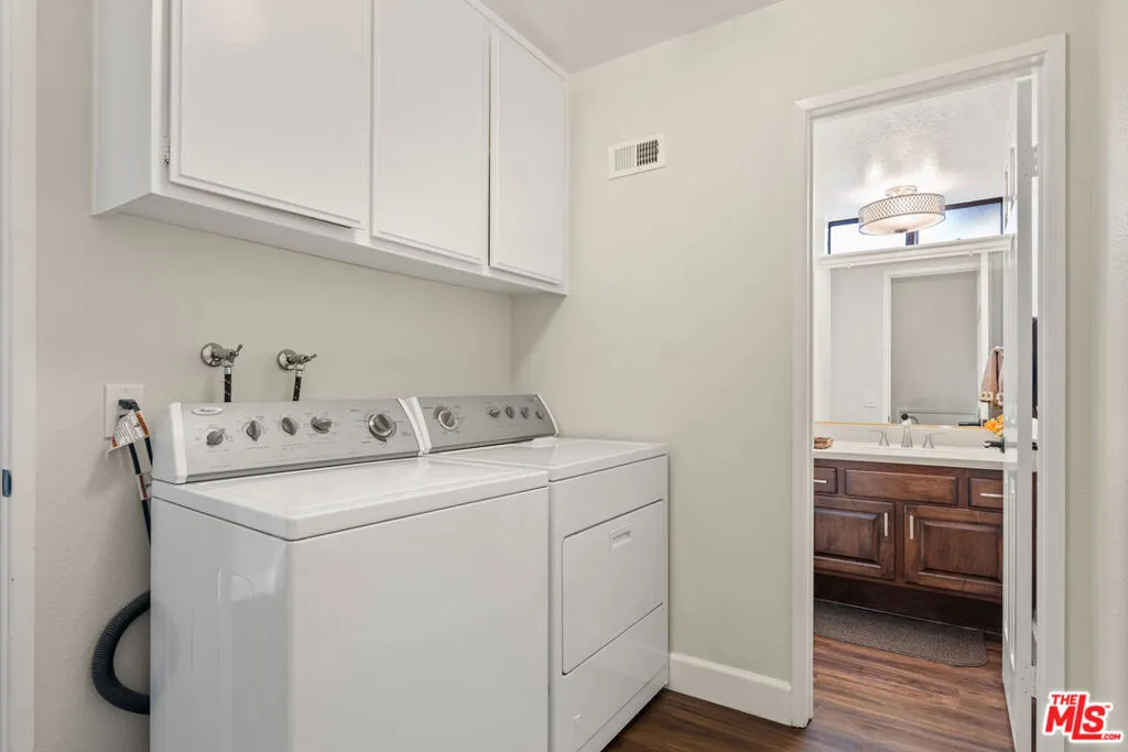 Upland, California 91784, United States, 3 Bedrooms Bedrooms, ,3 BathroomsBathrooms,Residential,Pending,54733