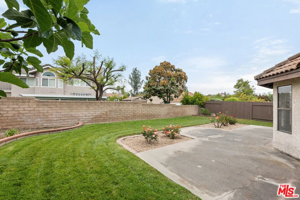 Upland, California 91784, United States, 3 Bedrooms Bedrooms, ,3 BathroomsBathrooms,Residential,Pending,54733