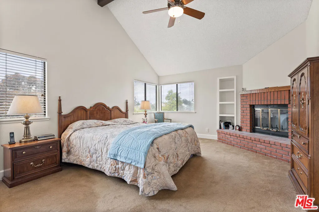 Upland, California 91784, United States, 3 Bedrooms Bedrooms, ,3 BathroomsBathrooms,Residential,Pending,54733