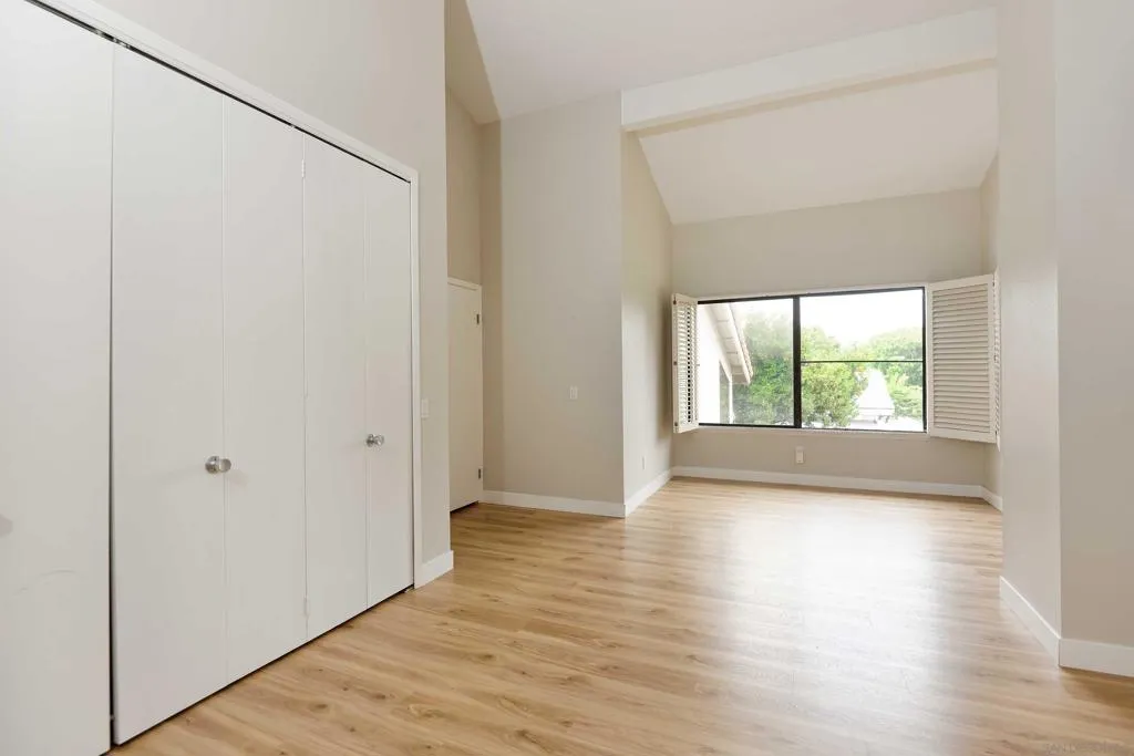 La Jolla, California 92037, United States, 5 Bedrooms Bedrooms, ,4 BathroomsBathrooms,Residential,Active,236164