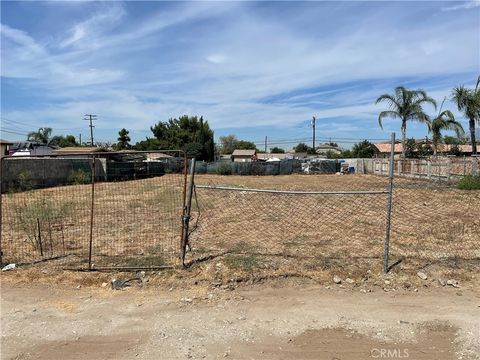 Photo of 0 JUNIPER, Fontana, CA 92336 (MLS # IV25188372)