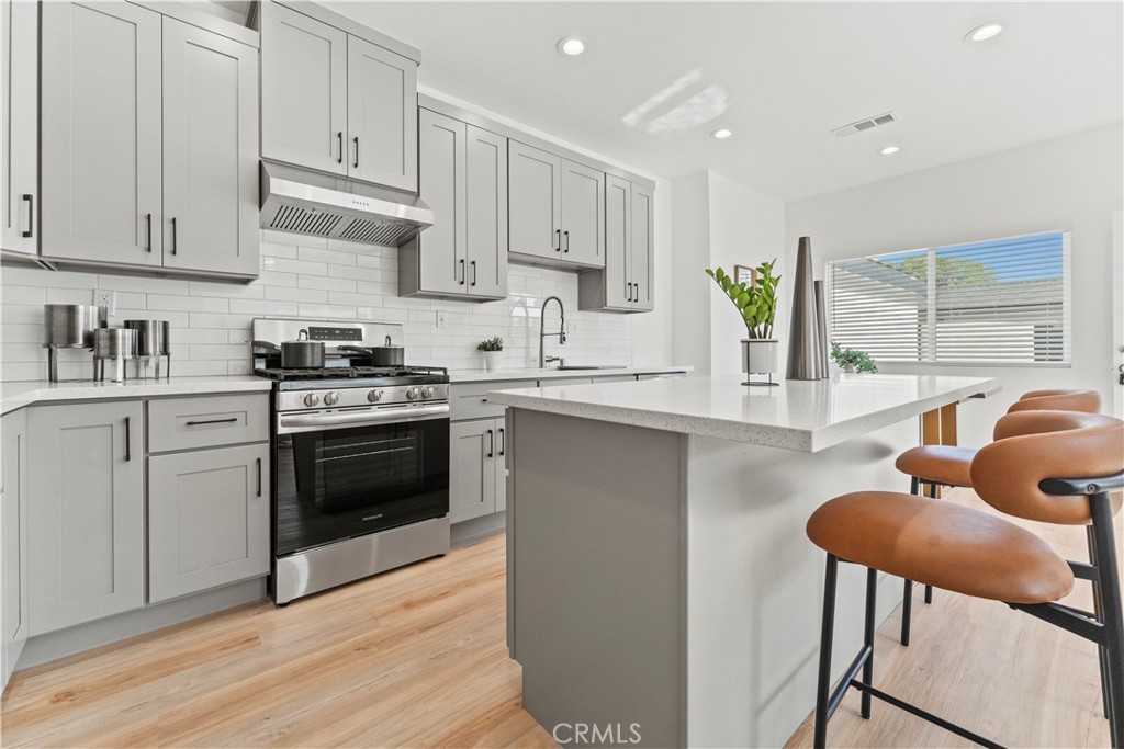 424 W Wilshire Avenue