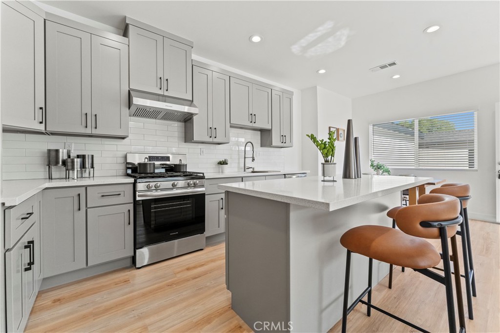 424 W Wilshire Avenue