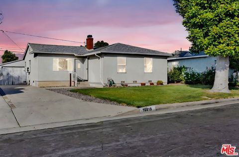 16819 E Devanah Street Covina CA 91722