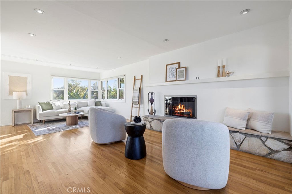 8615 Skyline Drive