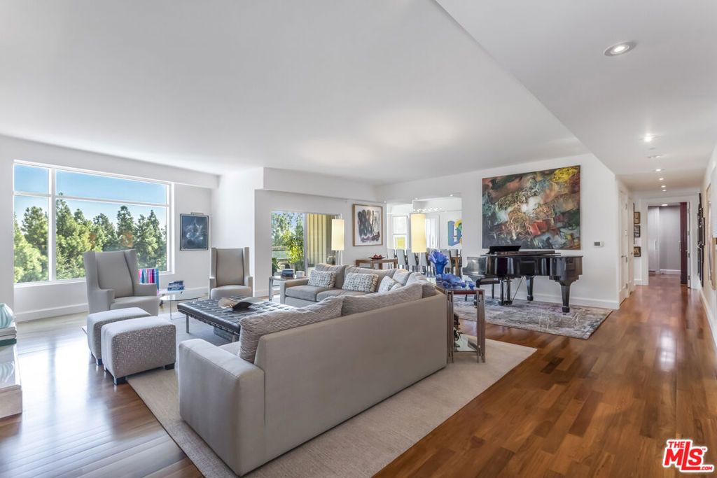 Photo of 1 W Century Drive #4B, Los Angeles, CA 90067 (MLS # 25599165)