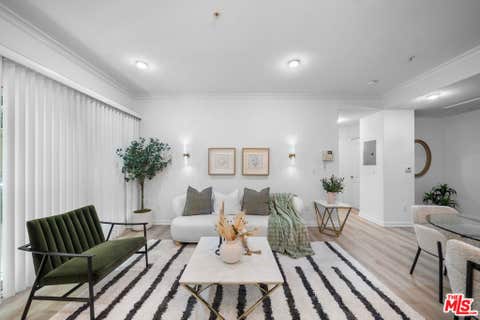 Photo of 1128 S Serrano Avenue #104, Los Angeles, CA 90006 (MLS # 26844713)