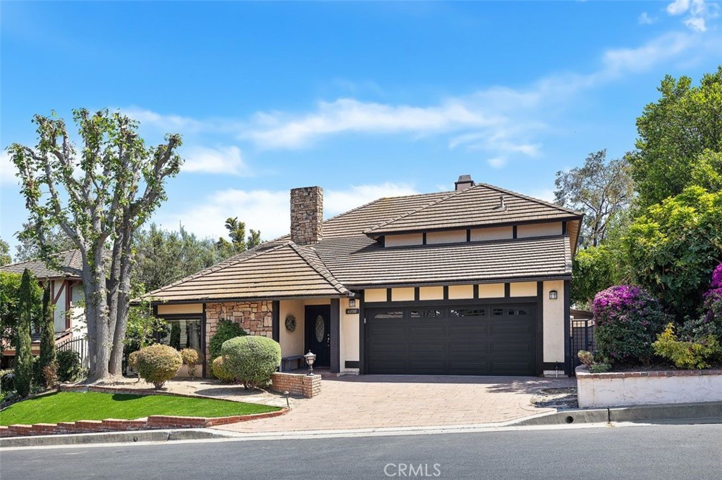 6150 E West View Drive