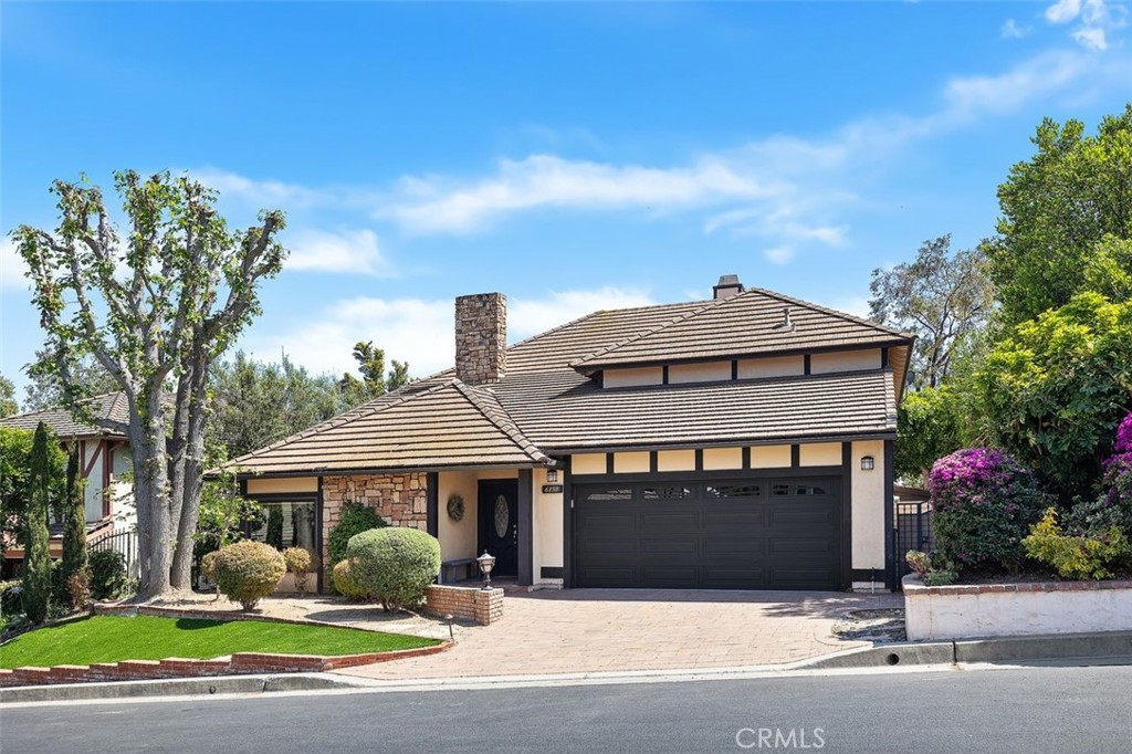 6150 E West View Drive