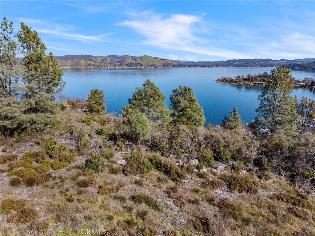 11390 Point Lakeview
