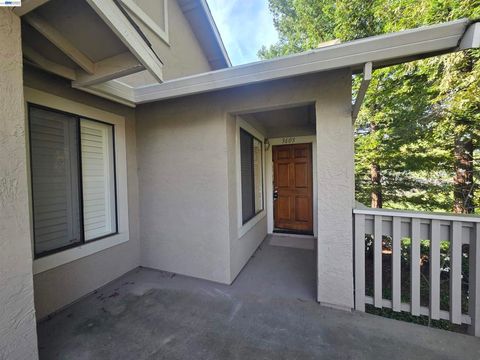 Photo of San Ramon, CA 94583 (MLS # 41132019)