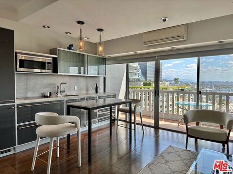 Photo of 999 N Doheny Drive #1207, West Hollywood, CA 90069 (MLS # 26642897)