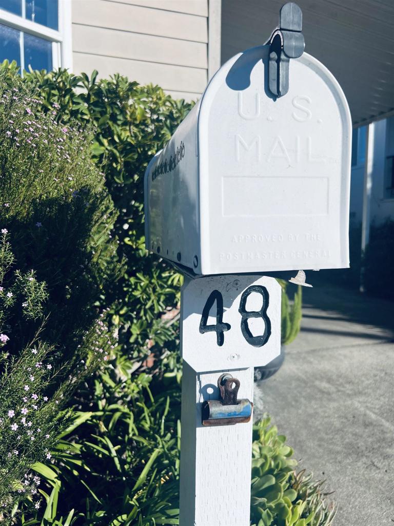 1145 E Barham Drive 48