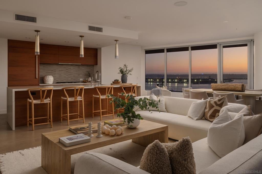 Photo of 888 W E Street ST #1901, San Diego, CA 92101 (MLS # 260014036SD)