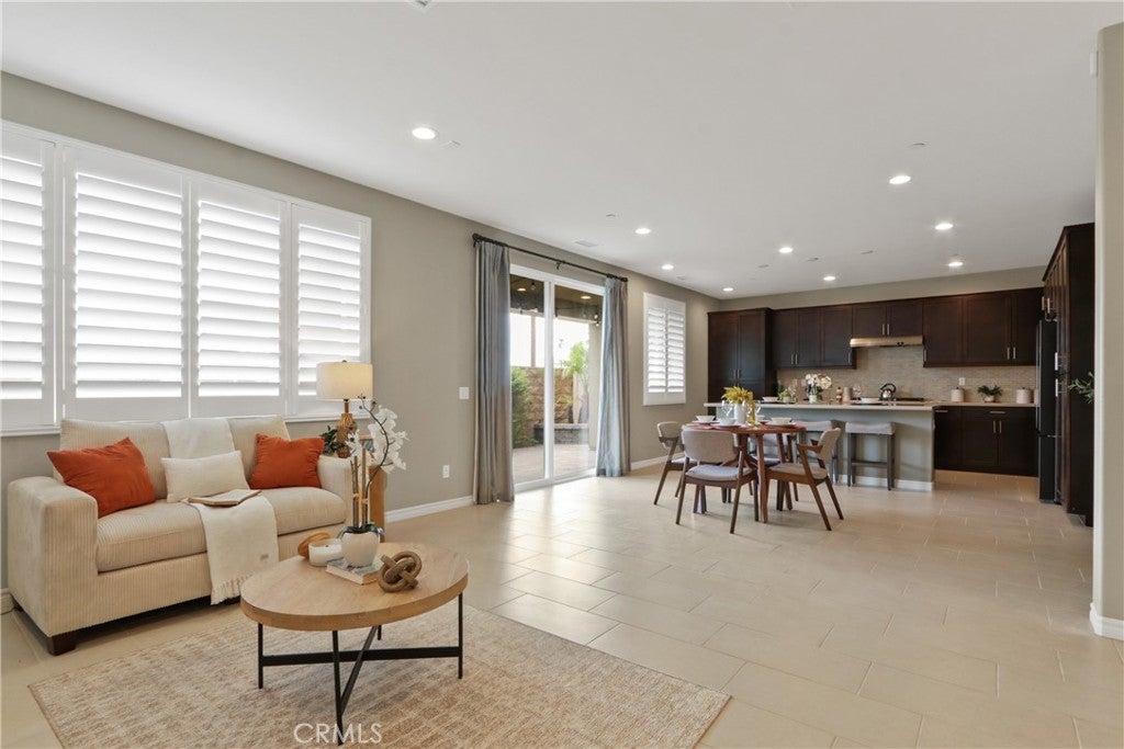 618 S Lakeshore Drive