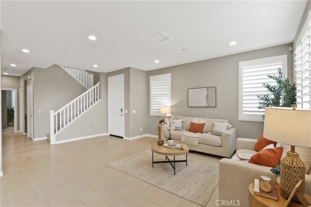 618 S Lakeshore Drive